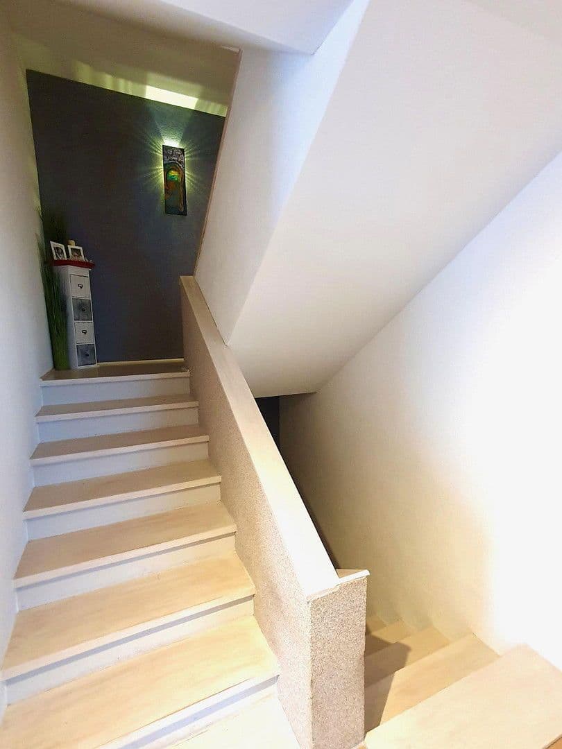 Predaj domu 220 m², pozemek 338 m², Baltmannsweiler, Bádensko-Wurttembersko Predaj domu 220 m², pozemek 338 m², Baltmannsweiler, Bádensko-Wurttembersko