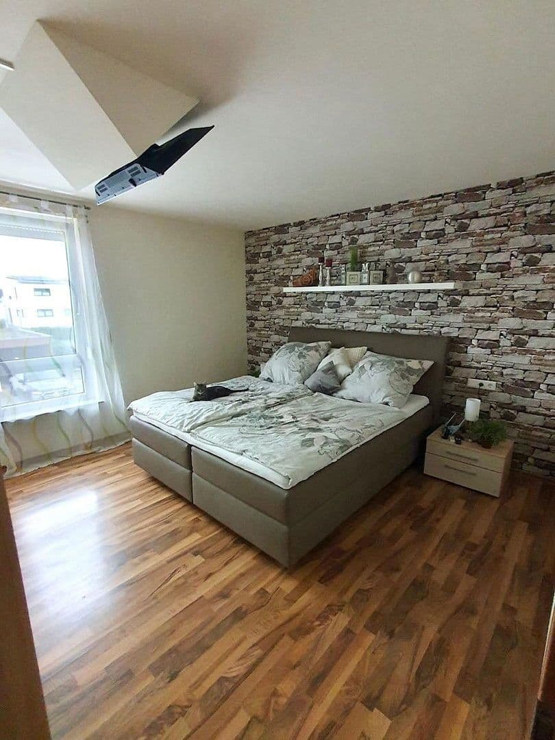 Predaj domu 220 m², pozemek 338 m², Baltmannsweiler, Bádensko-Wurttembersko Predaj domu 220 m², pozemek 338 m², Baltmannsweiler, Bádensko-Wurttembersko