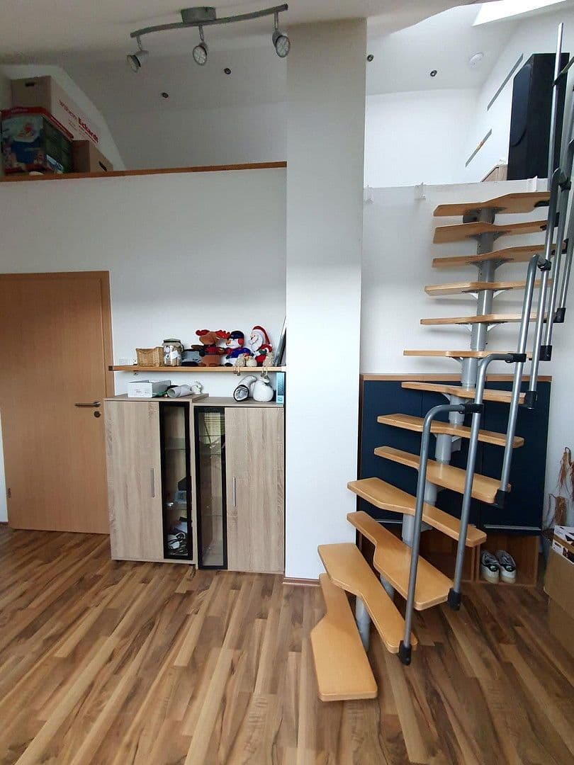 Predaj domu 220 m², pozemek 338 m², Baltmannsweiler, Bádensko-Wurttembersko Predaj domu 220 m², pozemek 338 m², Baltmannsweiler, Bádensko-Wurttembersko