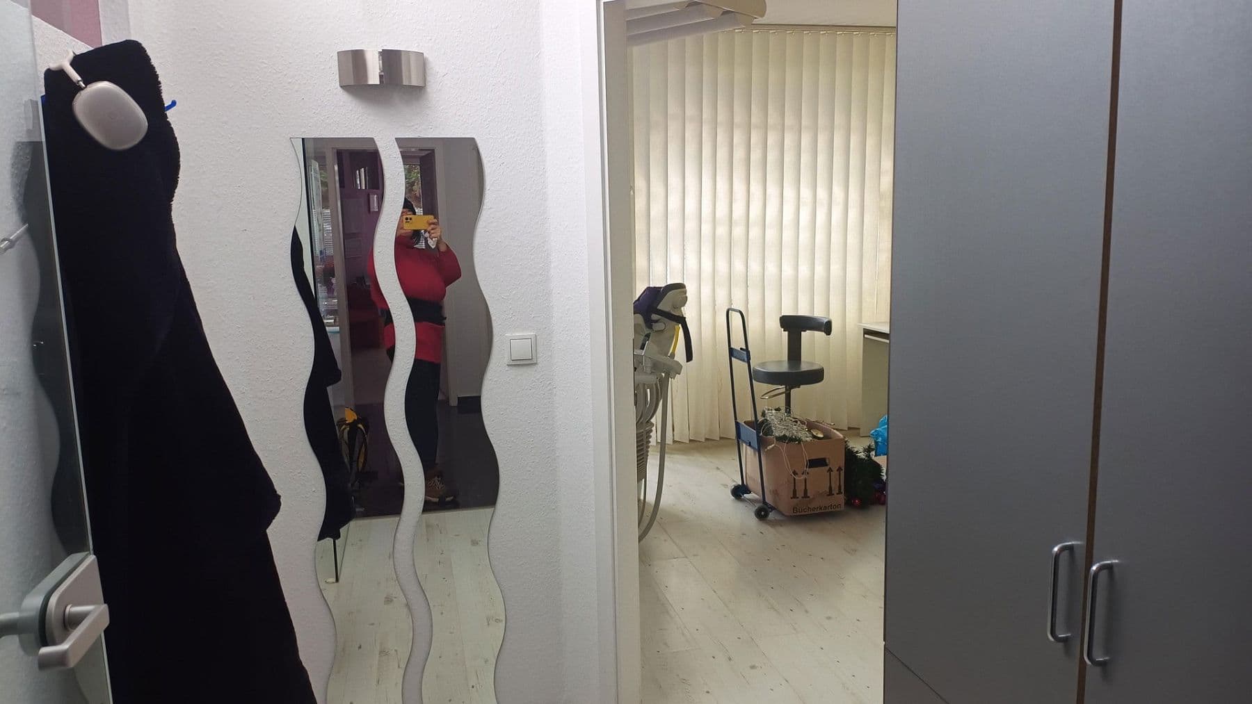 Prenájom kancelárie 100 m², Schlachtensee, Berlín Prenájom kancelárie 100 m², Schlachtensee, Berlín