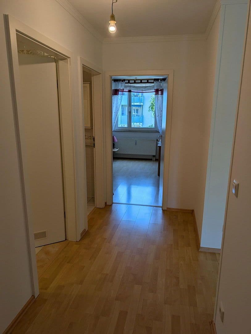 Prenájom bytu 5-izbový 104 m², Ingolstädter Straße 209, München, Bavorsko Prenájom bytu 5-izbový 104 m², Ingolstädter Straße 209, München, Bavorsko
