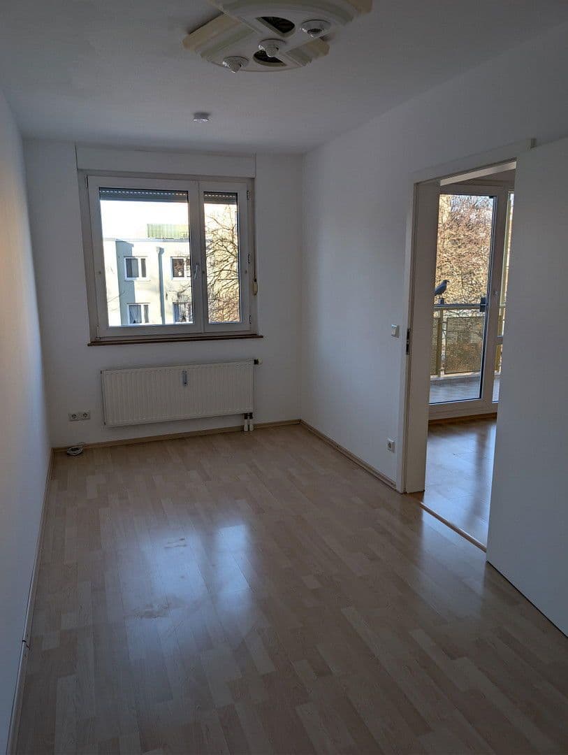 Prenájom bytu 5-izbový 104 m², Ingolstädter Straße 209, München, Bavorsko Prenájom bytu 5-izbový 104 m², Ingolstädter Straße 209, München, Bavorsko