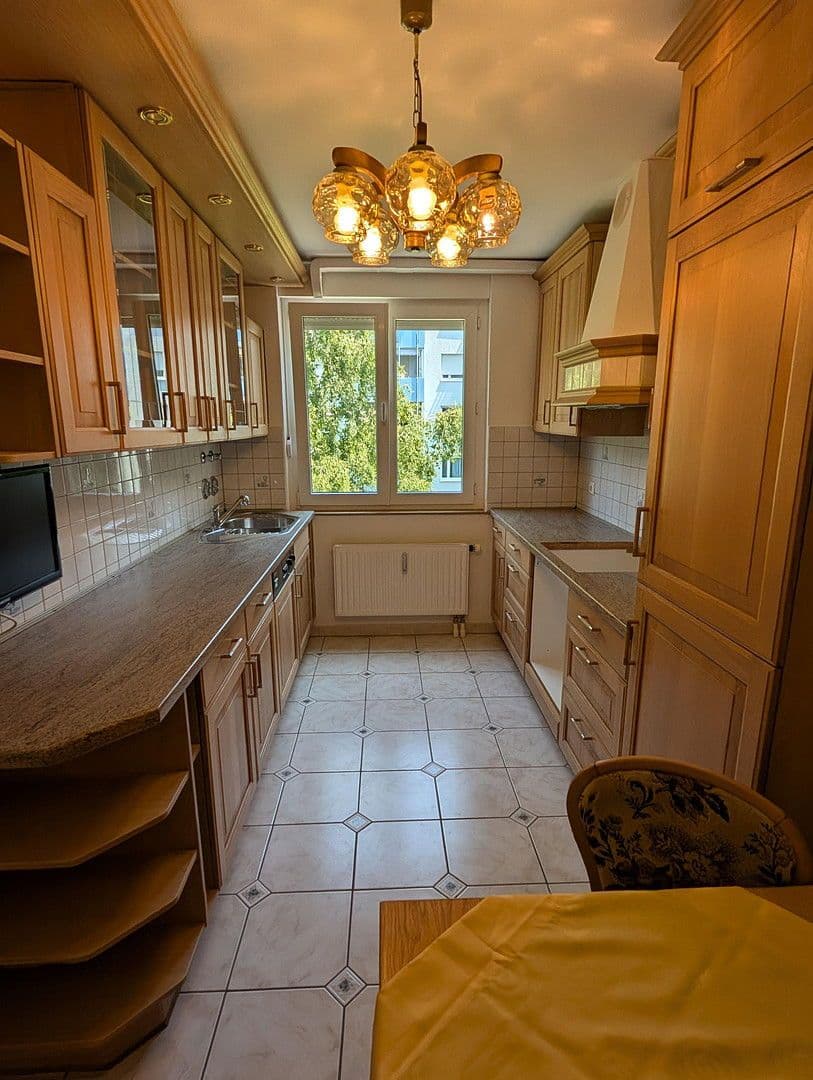 Prenájom bytu 5-izbový 104 m², Ingolstädter Straße 209, München, Bavorsko Prenájom bytu 5-izbový 104 m², Ingolstädter Straße 209, München, Bavorsko