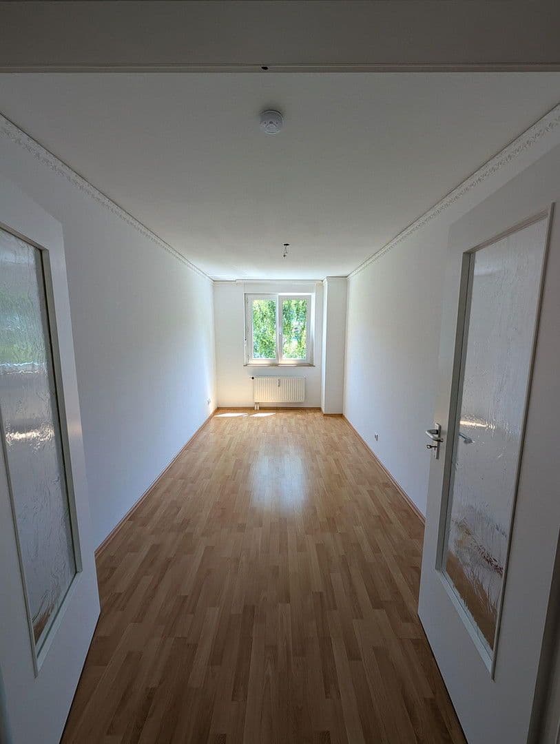 Prenájom bytu 5-izbový 104 m², Ingolstädter Straße 209, München, Bavorsko Prenájom bytu 5-izbový 104 m², Ingolstädter Straße 209, München, Bavorsko