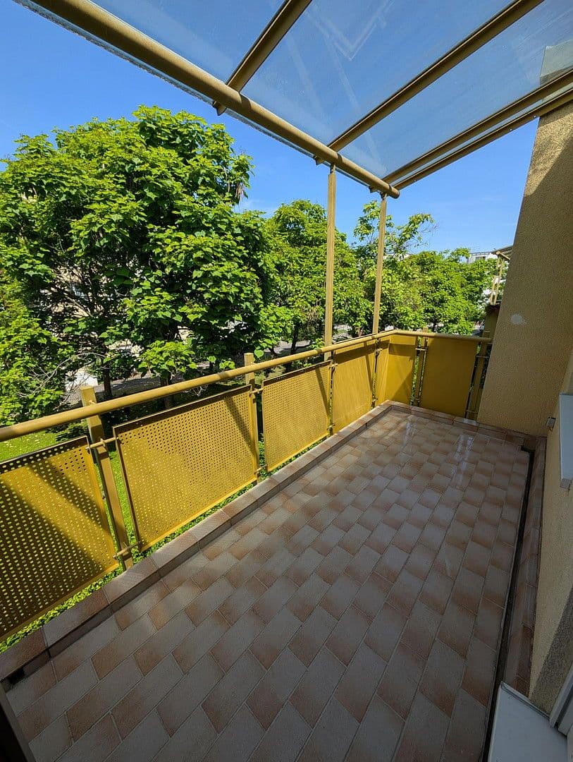 Prenájom bytu 5-izbový 104 m², Ingolstädter Straße 209, München, Bavorsko Prenájom bytu 5-izbový 104 m², Ingolstädter Straße 209, München, Bavorsko