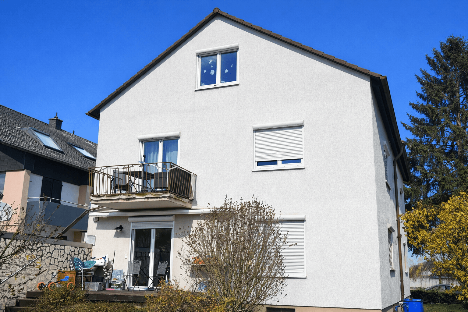 Predaj domu 273 m², pozemek 566 m², Karlsruhe, Bádensko-Wurttembersko Predaj domu 273 m², pozemek 566 m², Karlsruhe, Bádensko-Wurttembersko