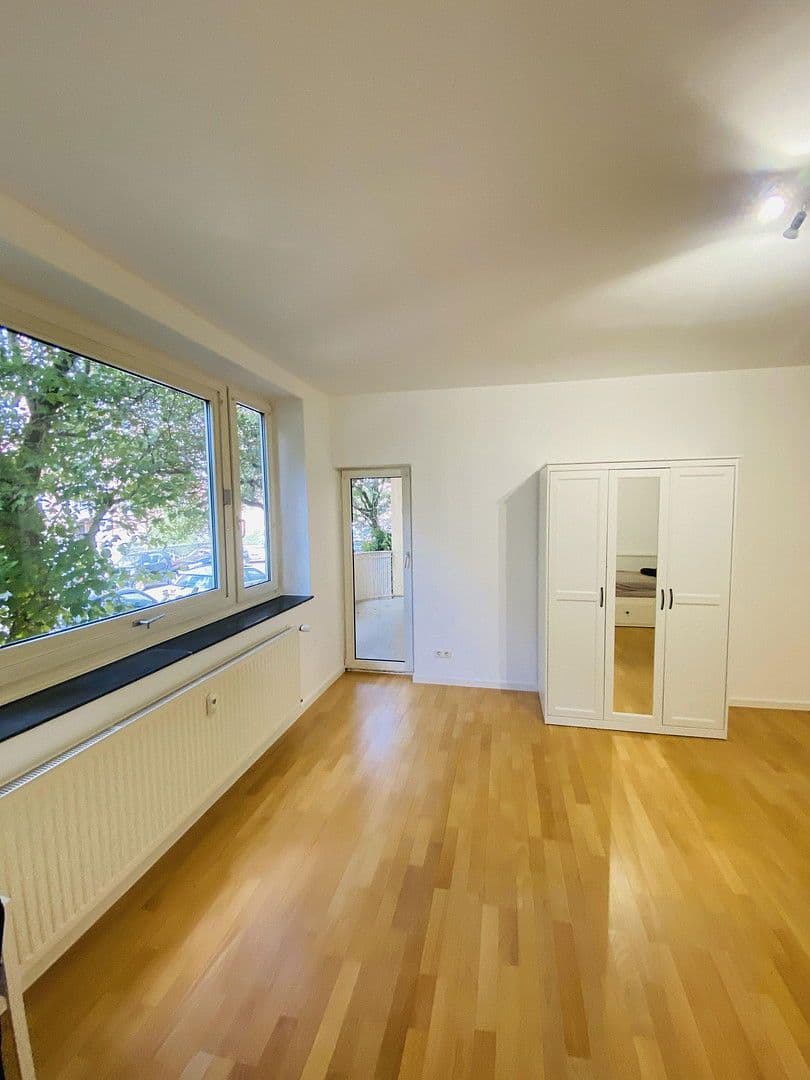 Prenájom bytu 1-izbový 80 m², Gentzstr, München, Bavorsko Prenájom bytu 1-izbový 80 m², Gentzstr, München, Bavorsko