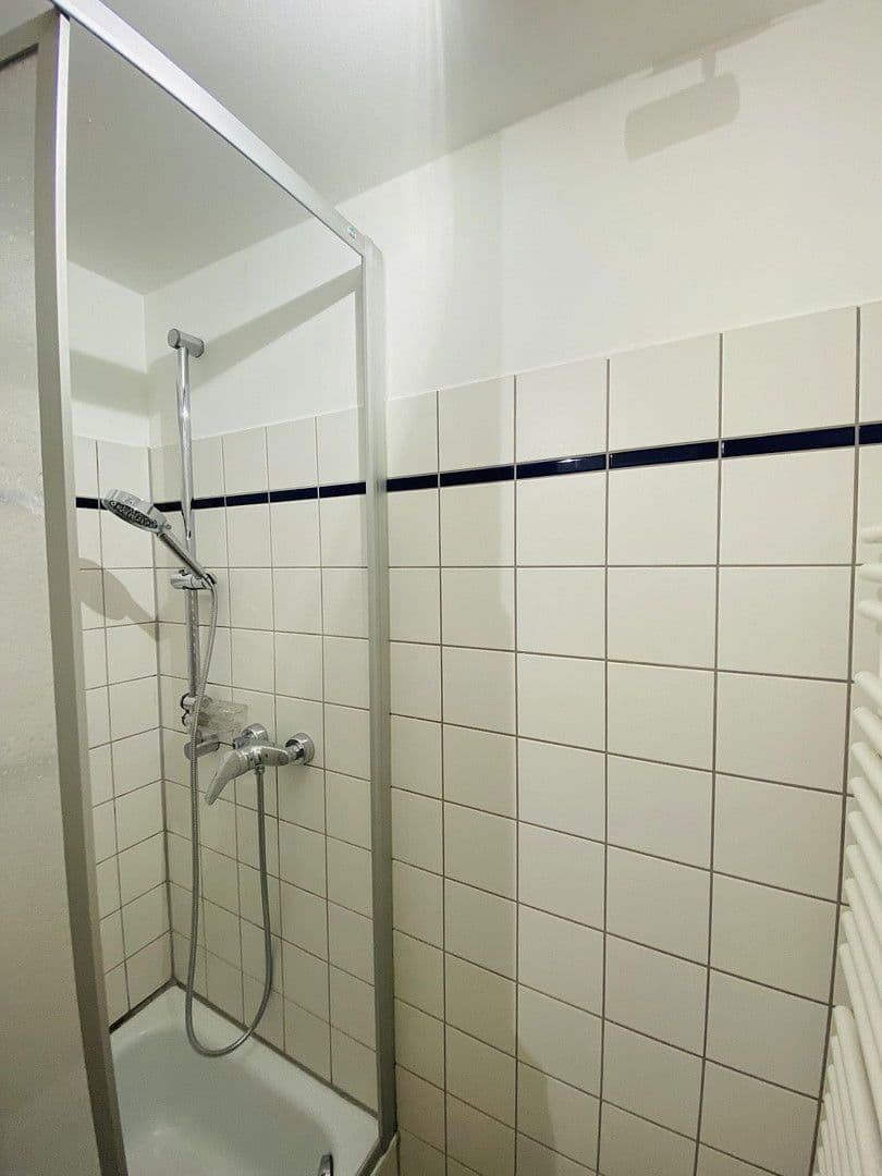 Prenájom bytu 1-izbový 80 m², Gentzstr, München, Bavorsko Prenájom bytu 1-izbový 80 m², Gentzstr, München, Bavorsko