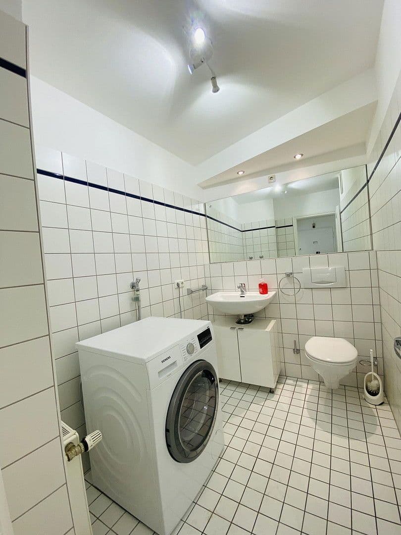 Prenájom bytu 1-izbový 80 m², Gentzstr, München, Bavorsko Prenájom bytu 1-izbový 80 m², Gentzstr, München, Bavorsko