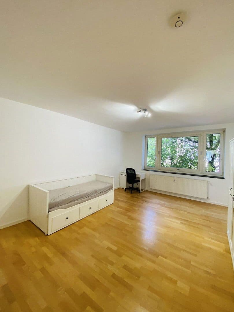 Prenájom bytu 1-izbový 80 m², Gentzstr, München, Bavorsko Prenájom bytu 1-izbový 80 m², Gentzstr, München, Bavorsko