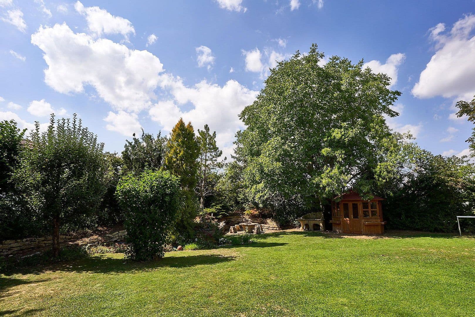 Predaj domu 271 m², pozemek 2.024 m², Lauingen (Donau), Bavorsko Predaj domu 271 m², pozemek 2.024 m², Lauingen (Donau), Bavorsko