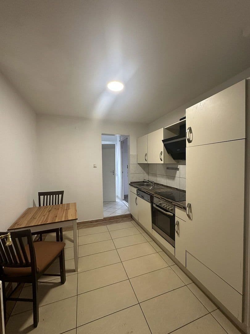 Prenájom domu 128 m², pozemek 71 m², Stuttgart, Bádensko-Wurttembersko Prenájom domu 128 m², pozemek 71 m², Stuttgart, Bádensko-Wurttembersko