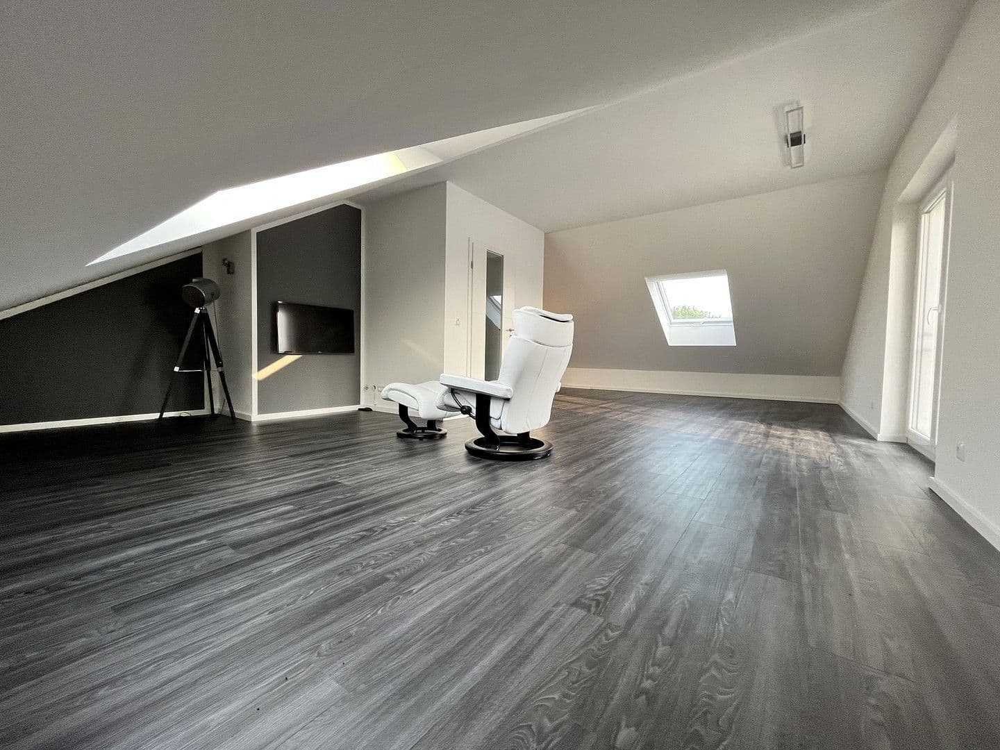 Predaj domu 165 m², pozemek 380 m², Ringstraße 7, Brunnthal, Bavorsko Predaj domu 165 m², pozemek 380 m², Ringstraße 7, Brunnthal, Bavorsko