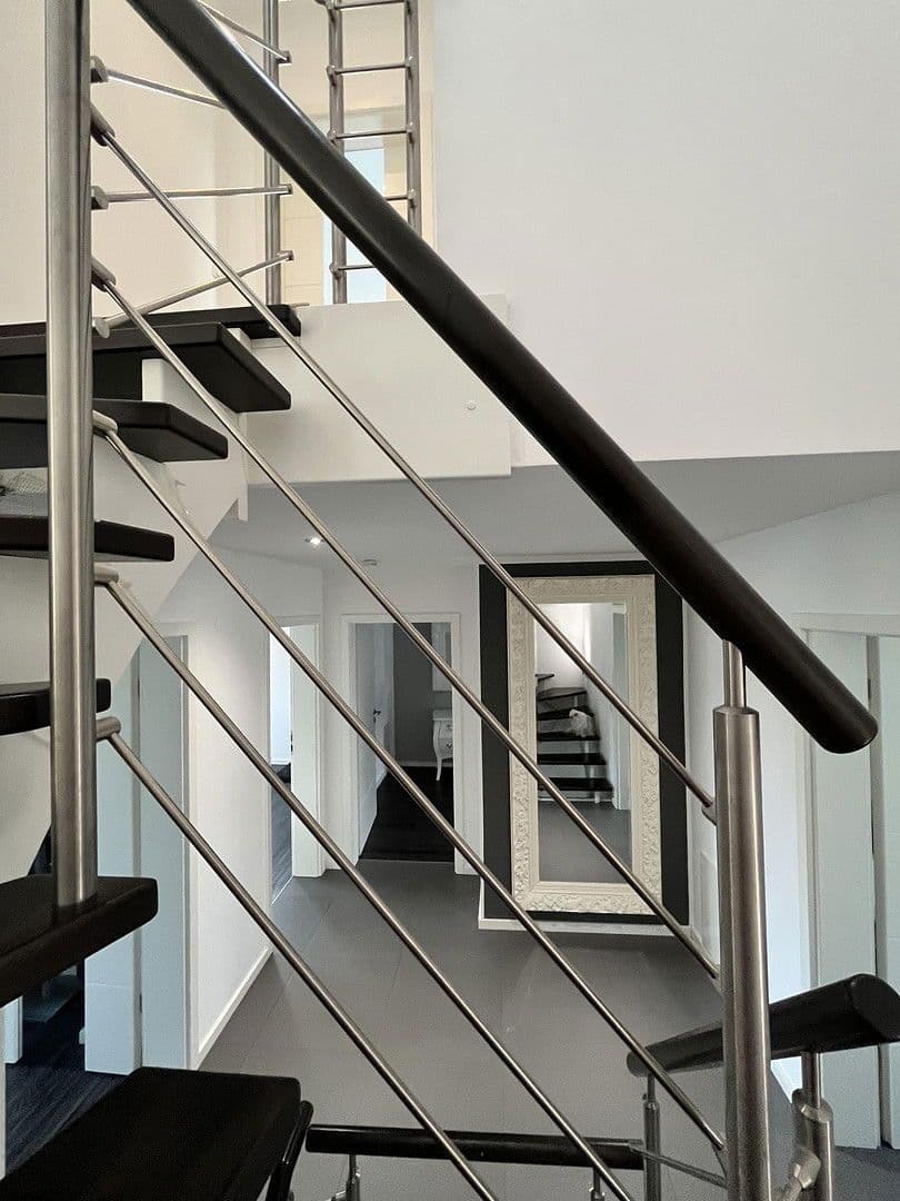 Predaj domu 165 m², pozemek 380 m², Ringstraße 7, Brunnthal, Bavorsko Predaj domu 165 m², pozemek 380 m², Ringstraße 7, Brunnthal, Bavorsko