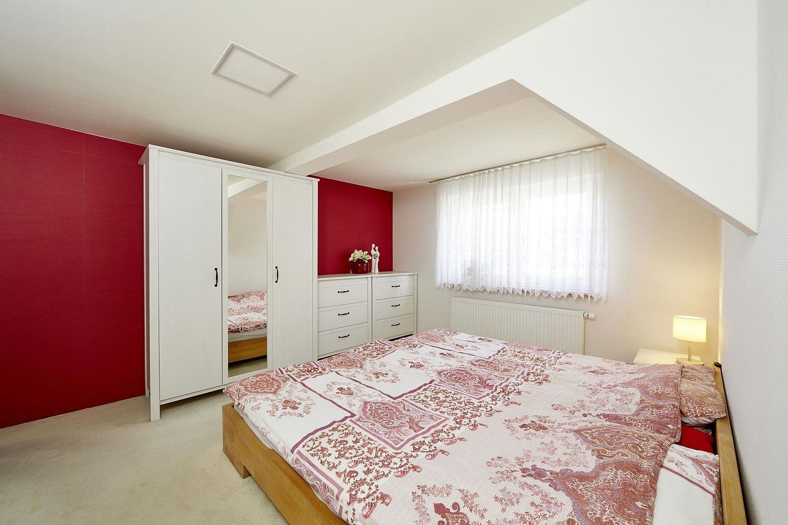 Predaj domu 306 m², pozemek 452 m², Bad Ditzenbach, Bádensko-Wurttembersko Predaj domu 306 m², pozemek 452 m², Bad Ditzenbach, Bádensko-Wurttembersko