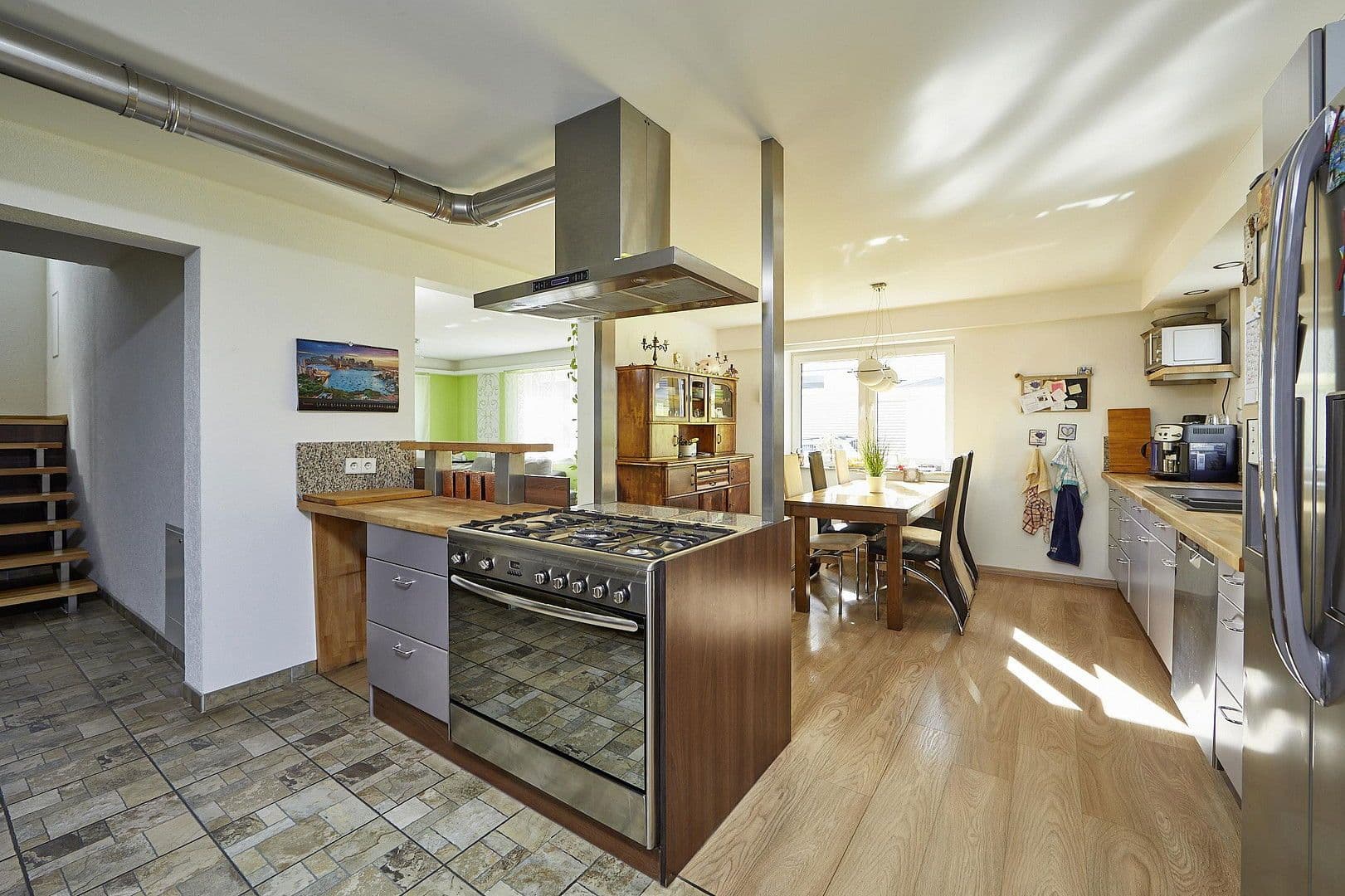 Predaj domu 306 m², pozemek 452 m², Bad Ditzenbach, Bádensko-Wurttembersko Predaj domu 306 m², pozemek 452 m², Bad Ditzenbach, Bádensko-Wurttembersko