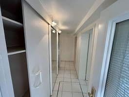 Prenájom bytu 2-izbový 55 m², Solingen, Severné Porýnie - Westfálsko Prenájom bytu 2-izbový 55 m², Solingen, Severné Porýnie - Westfálsko