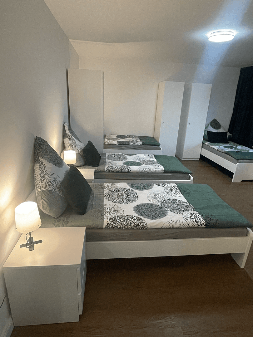 Prenájom bytu 5-izbový 120 m², Hamburg, Hamburg Prenájom bytu 5-izbový 120 m², Hamburg, Hamburg