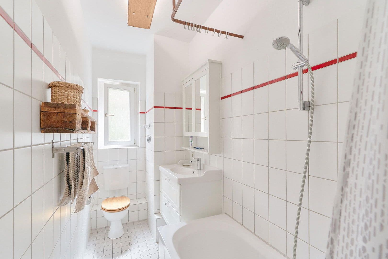 Prenájom bytu 2-izbový 49 m², Berlin, Berlín Prenájom bytu 2-izbový 49 m², Berlin, Berlín