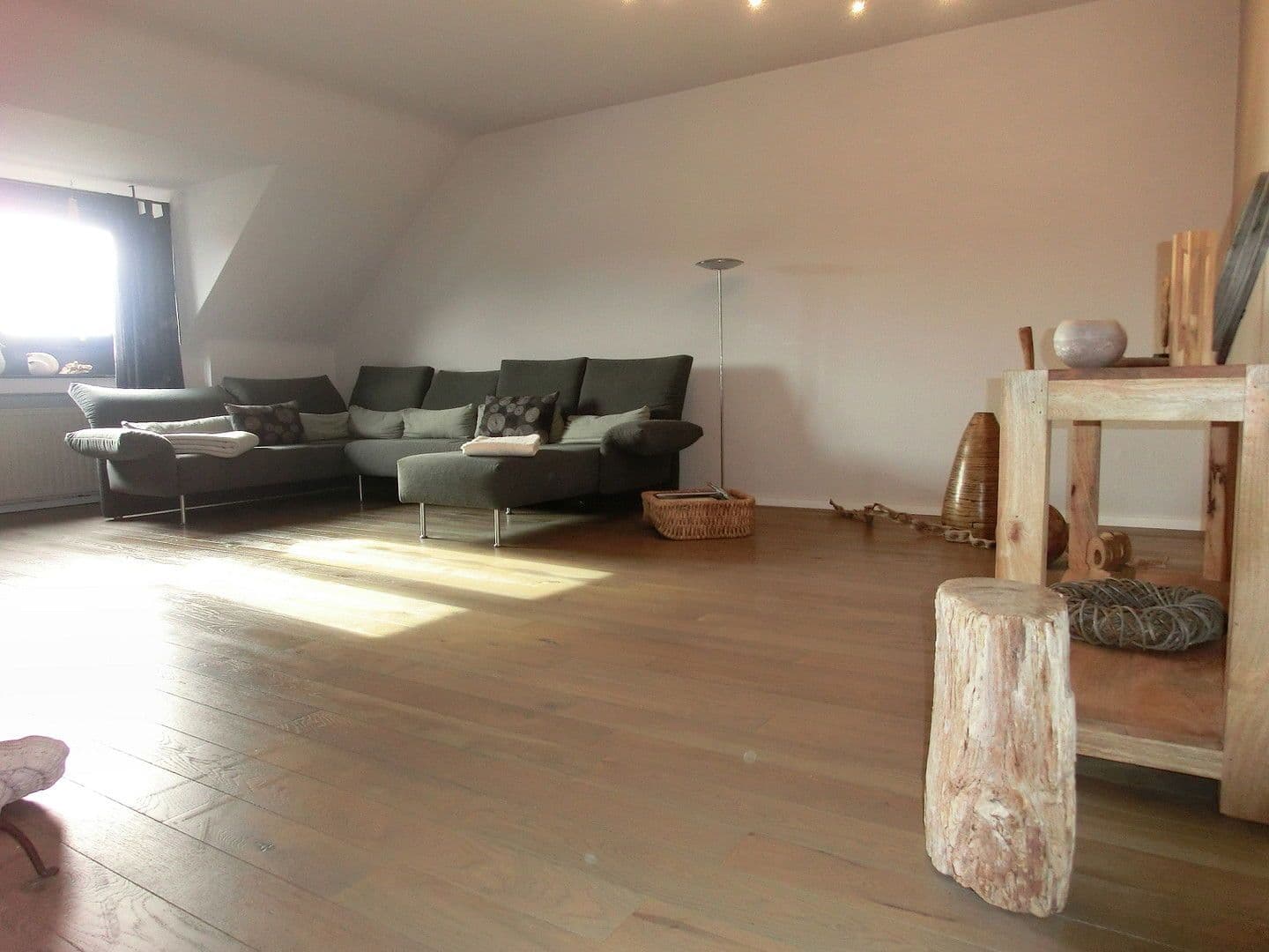 Prenájom bytu 4-izbový 131 m², Kunibertusplatz 7, Erftstadt, Severné Porýnie - Westfálsko Prenájom bytu 4-izbový 131 m², Kunibertusplatz 7, Erftstadt, Severné Porýnie - Westfálsko