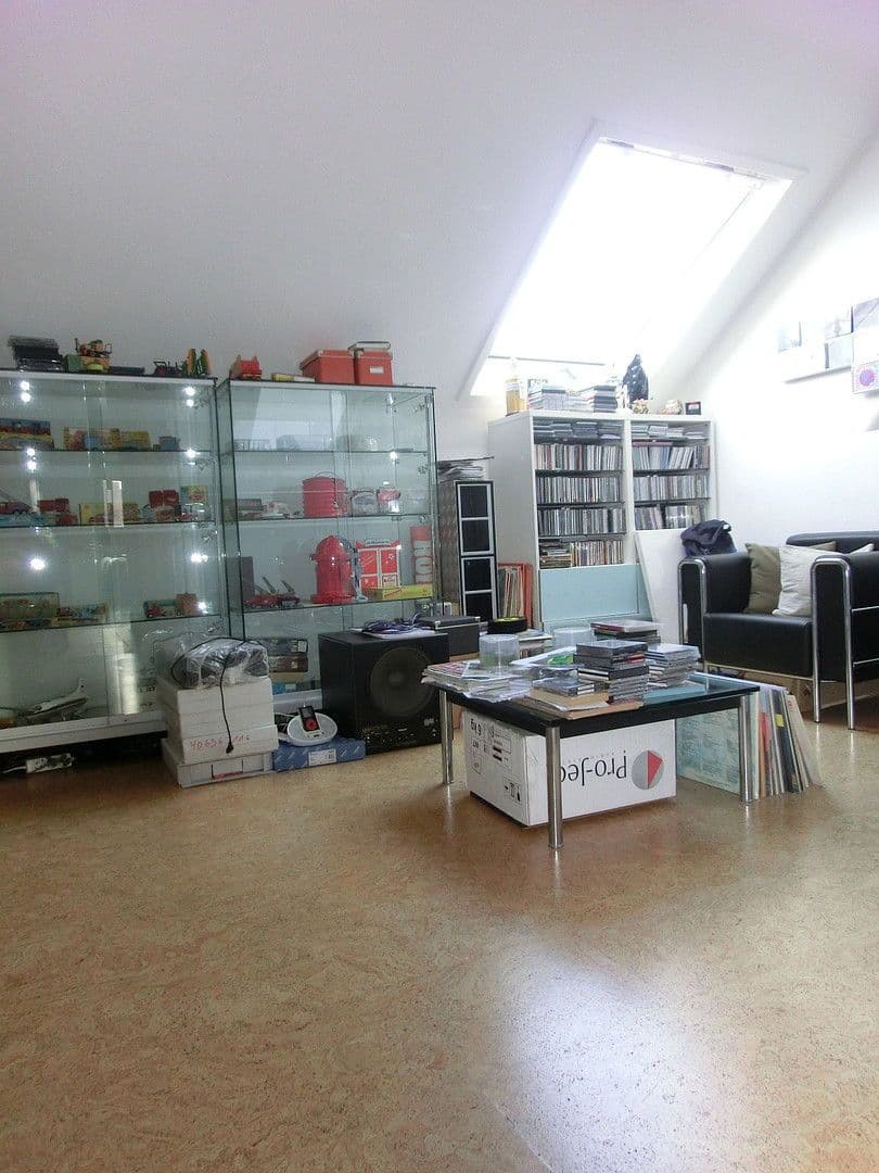 Prenájom bytu 4-izbový 131 m², Kunibertusplatz 7, Erftstadt, Severné Porýnie - Westfálsko Prenájom bytu 4-izbový 131 m², Kunibertusplatz 7, Erftstadt, Severné Porýnie - Westfálsko