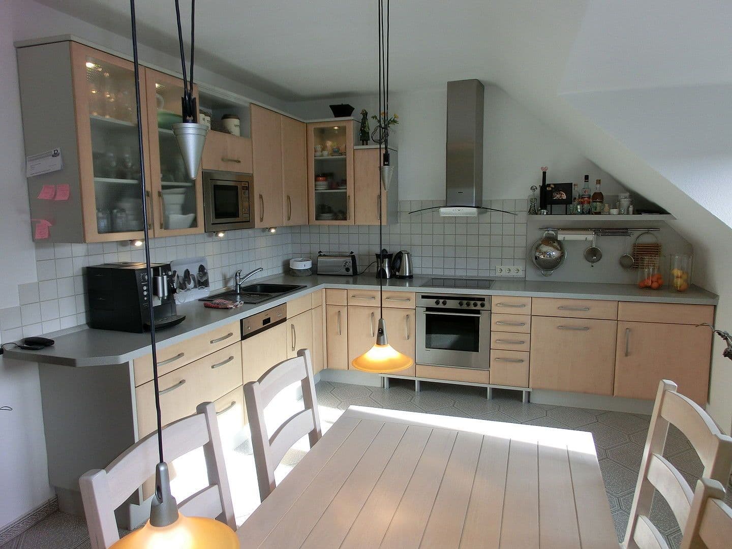 Prenájom bytu 4-izbový 131 m², Kunibertusplatz 7, Erftstadt, Severné Porýnie - Westfálsko Prenájom bytu 4-izbový 131 m², Kunibertusplatz 7, Erftstadt, Severné Porýnie - Westfálsko