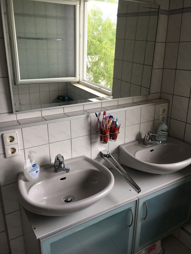 Prenájom bytu 3-izbový 96 m², Iselshauser Str. 68, Nagold, Bádensko-Wurttembersko Prenájom bytu 3-izbový 96 m², Iselshauser Str. 68, Nagold, Bádensko-Wurttembersko