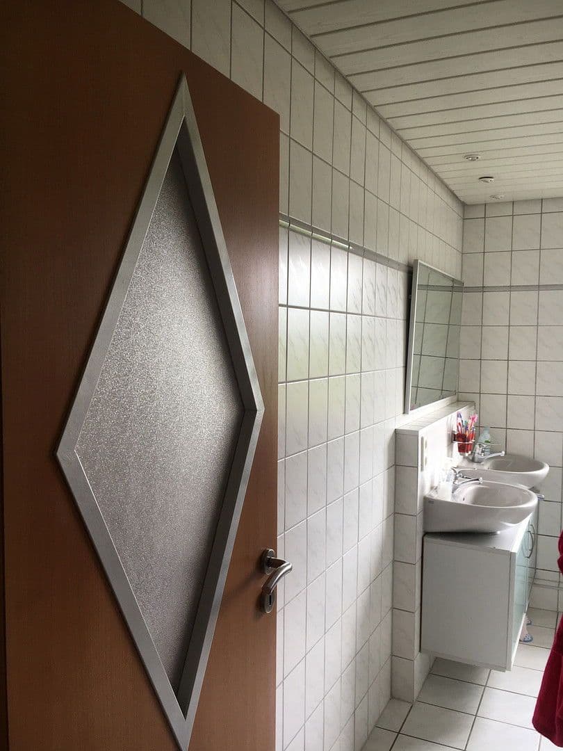 Prenájom bytu 3-izbový 96 m², Iselshauser Str. 68, Nagold, Bádensko-Wurttembersko Prenájom bytu 3-izbový 96 m², Iselshauser Str. 68, Nagold, Bádensko-Wurttembersko