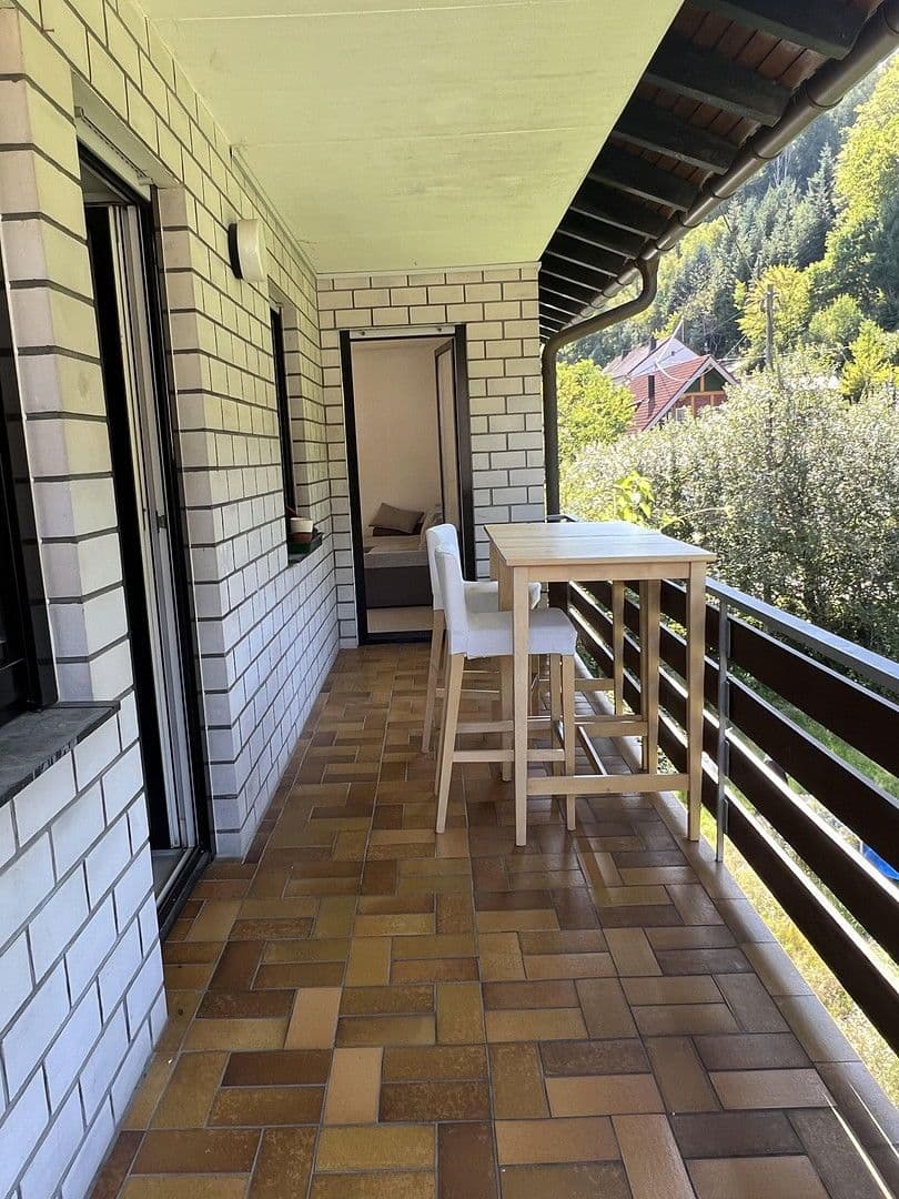 Prenájom bytu 4-izbový 95 m², Elmstein, Porýnie-Falcko Prenájom bytu 4-izbový 95 m², Elmstein, Porýnie-Falcko