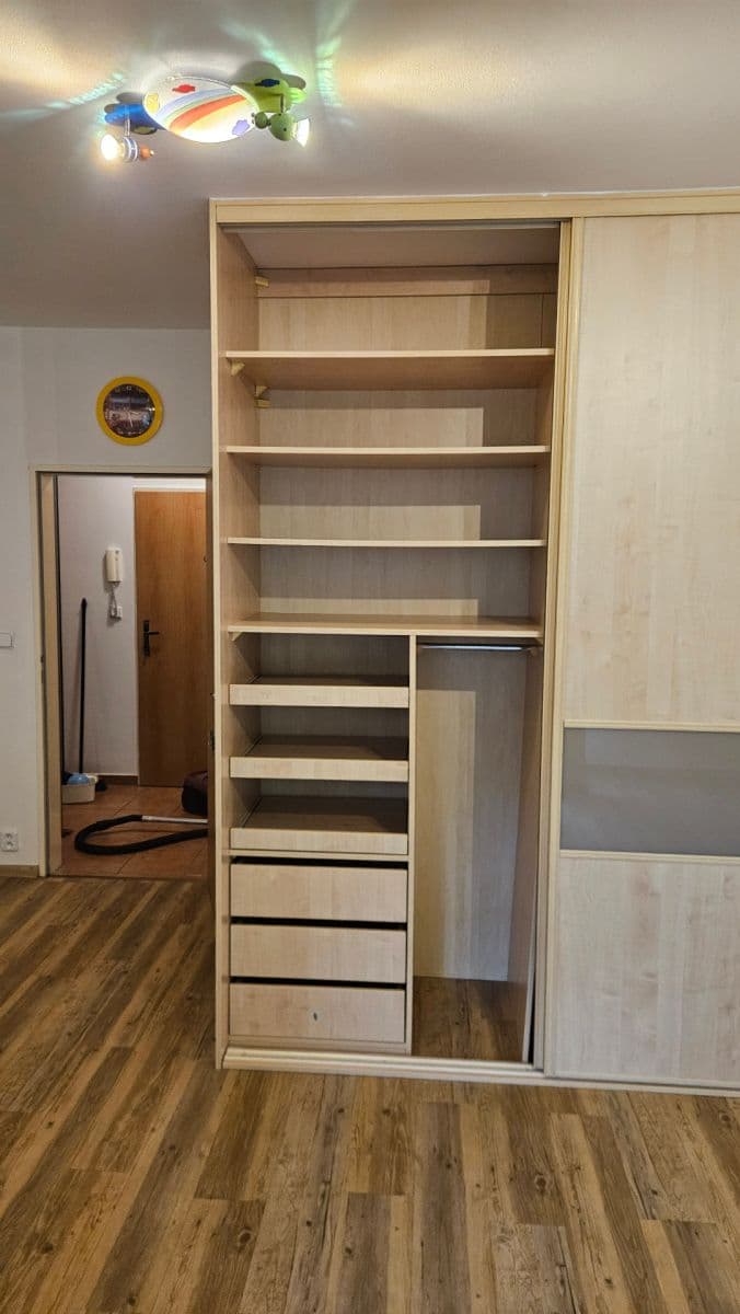 Prenájom bytu 3-izbový 92 m², Hakenova, Praha, Praha Prenájom bytu 3-izbový 92 m², Hakenova, Praha, Praha