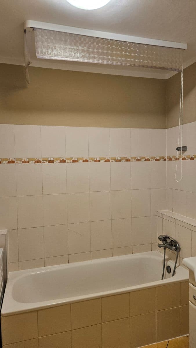 Prenájom bytu 3-izbový 92 m², Hakenova, Praha, Praha Prenájom bytu 3-izbový 92 m², Hakenova, Praha, Praha