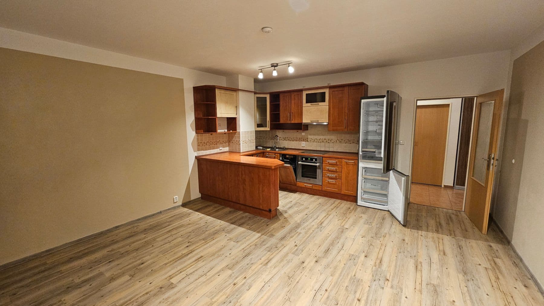 Prenájom bytu 3-izbový 92 m², Hakenova, Praha, Praha Prenájom bytu 3-izbový 92 m², Hakenova, Praha, Praha