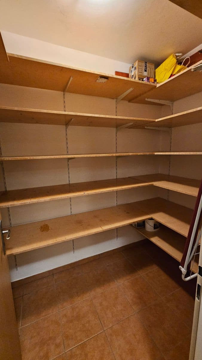 Prenájom bytu 3-izbový 92 m², Hakenova, Praha, Praha Prenájom bytu 3-izbový 92 m², Hakenova, Praha, Praha