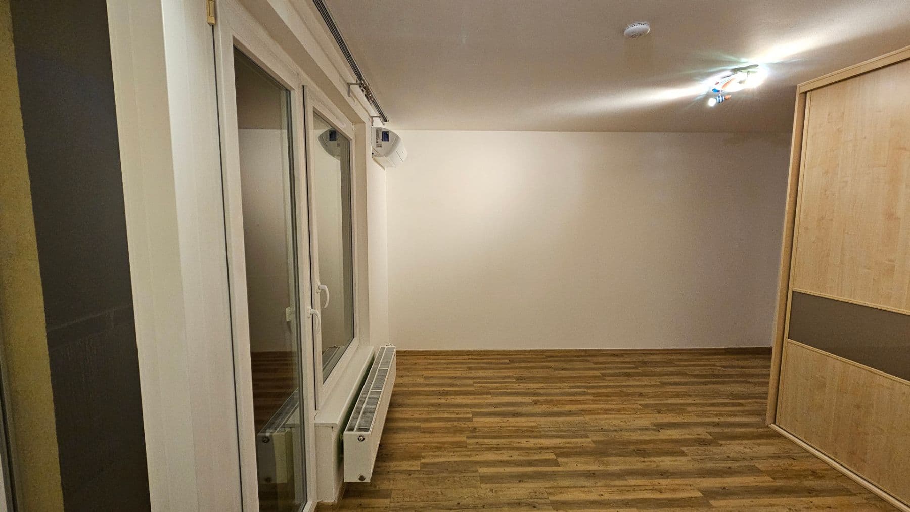 Prenájom bytu 3-izbový 92 m², Hakenova, Praha, Praha Prenájom bytu 3-izbový 92 m², Hakenova, Praha, Praha