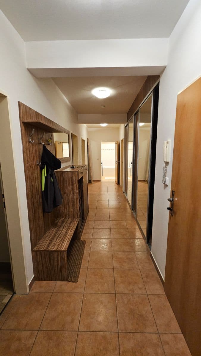 Prenájom bytu 3-izbový 92 m², Hakenova, Praha, Praha Prenájom bytu 3-izbový 92 m², Hakenova, Praha, Praha