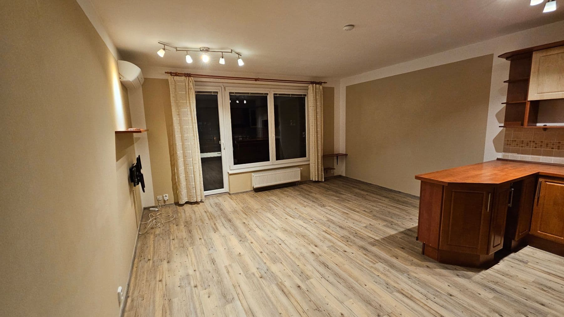 Prenájom bytu 3-izbový 92 m², Hakenova, Praha, Praha Prenájom bytu 3-izbový 92 m², Hakenova, Praha, Praha