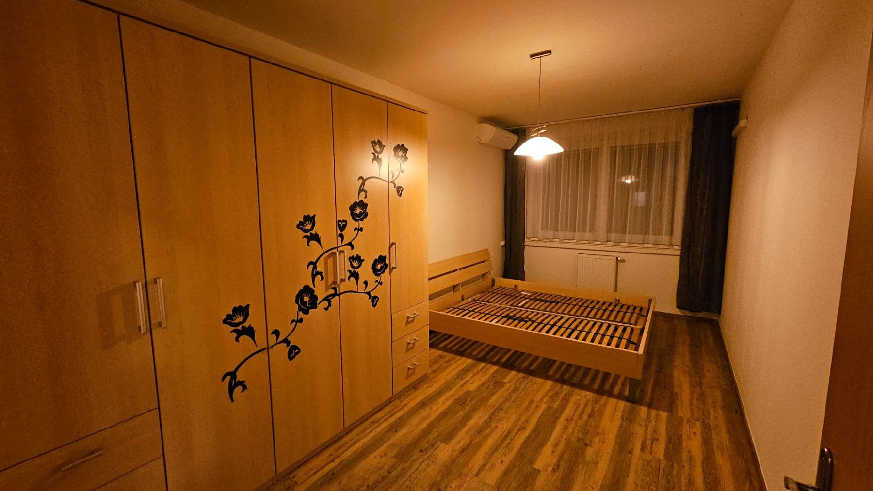 Prenájom bytu 3-izbový 92 m², Hakenova, Praha, Praha Prenájom bytu 3-izbový 92 m², Hakenova, Praha, Praha