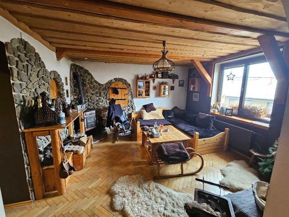 Prenájom bytu 4-izbový 92 m², Radniční, Oloví, Karlovarský kraj Prenájom bytu 4-izbový 92 m², Radniční, Oloví, Karlovarský kraj