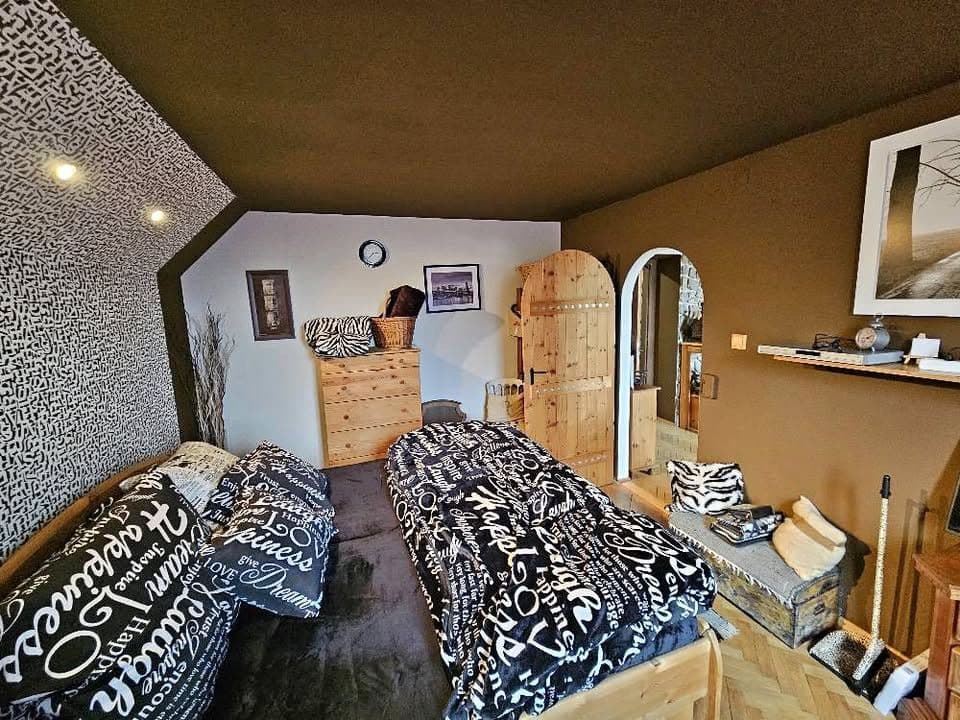 Prenájom bytu 4-izbový 92 m², Radniční, Oloví, Karlovarský kraj Prenájom bytu 4-izbový 92 m², Radniční, Oloví, Karlovarský kraj