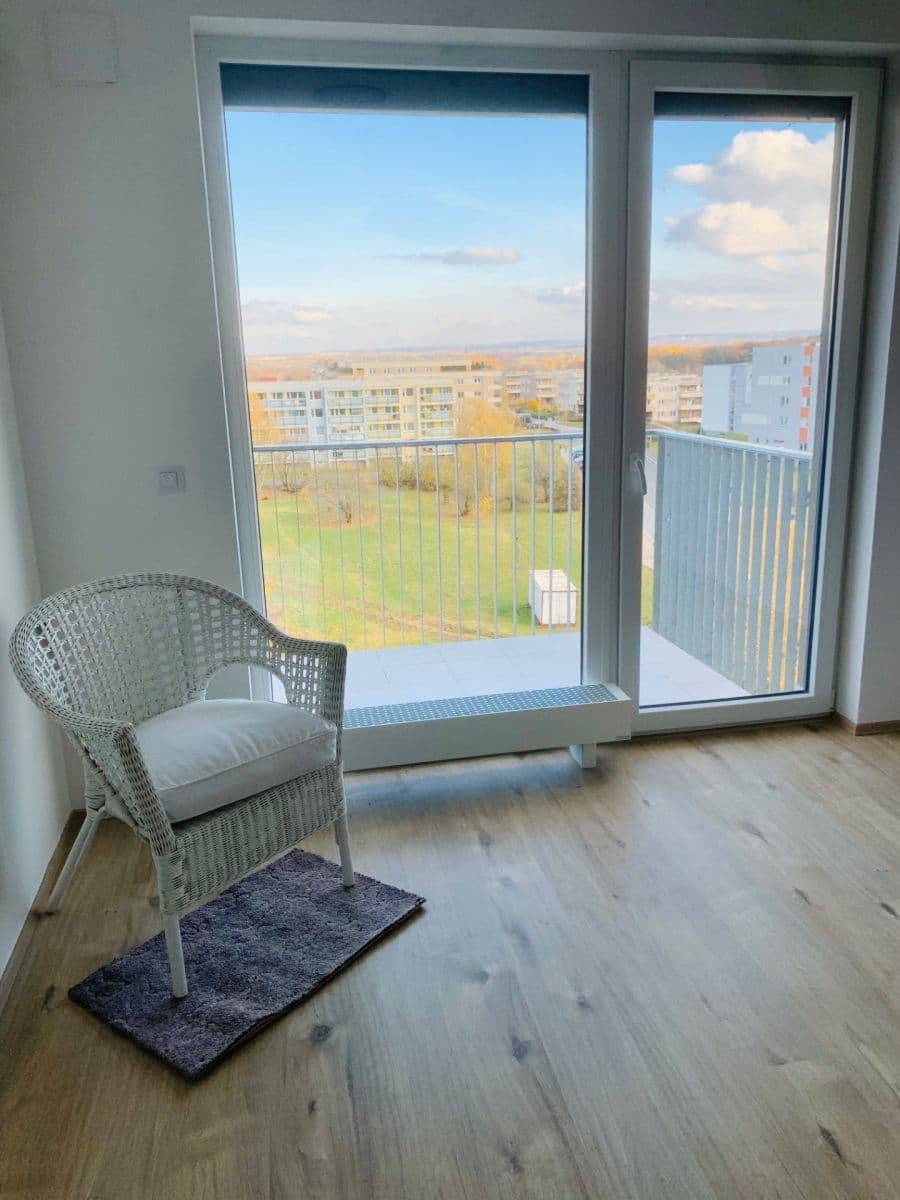 Prenájom bytu 1-izbový 35 m², Jurkovičova, Praha, Praha Prenájom bytu 1-izbový 35 m², Jurkovičova, Praha, Praha