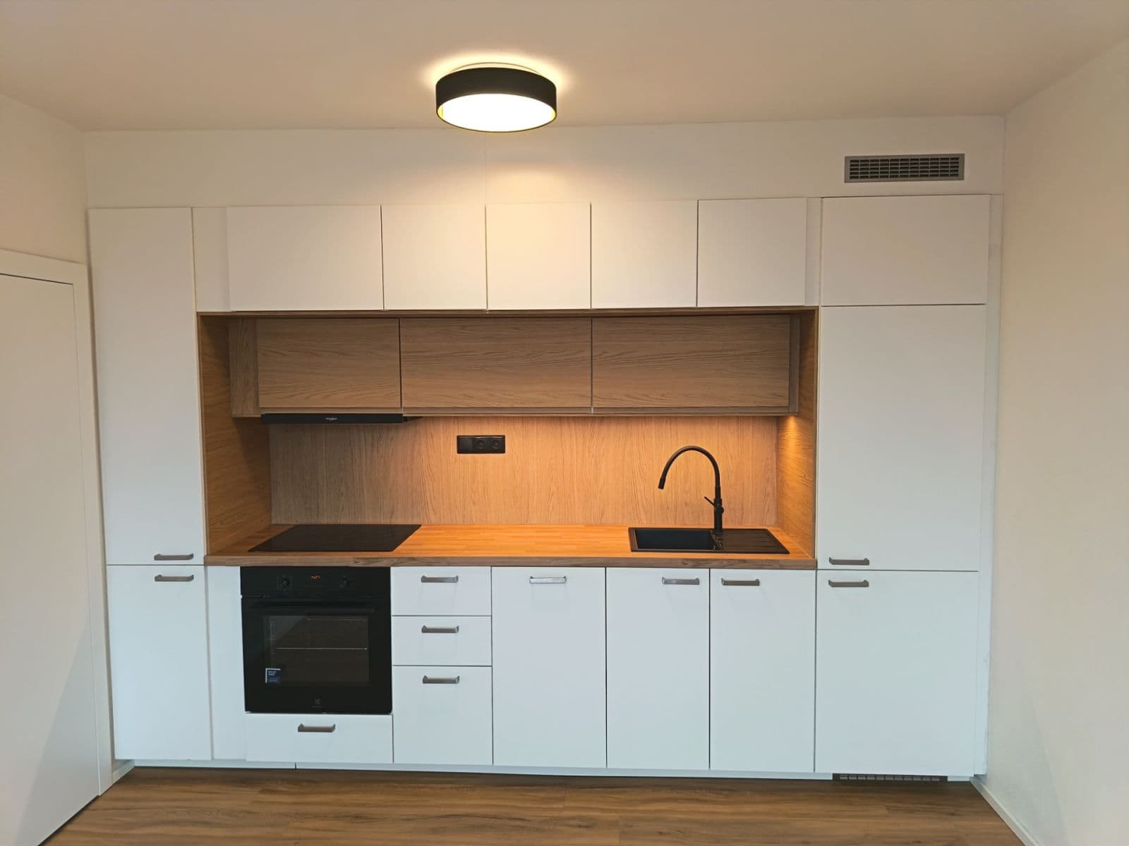 Prenájom bytu 2-izbový 34 m², Dvořišťská, Praha, Praha Prenájom bytu 2-izbový 34 m², Dvořišťská, Praha, Praha