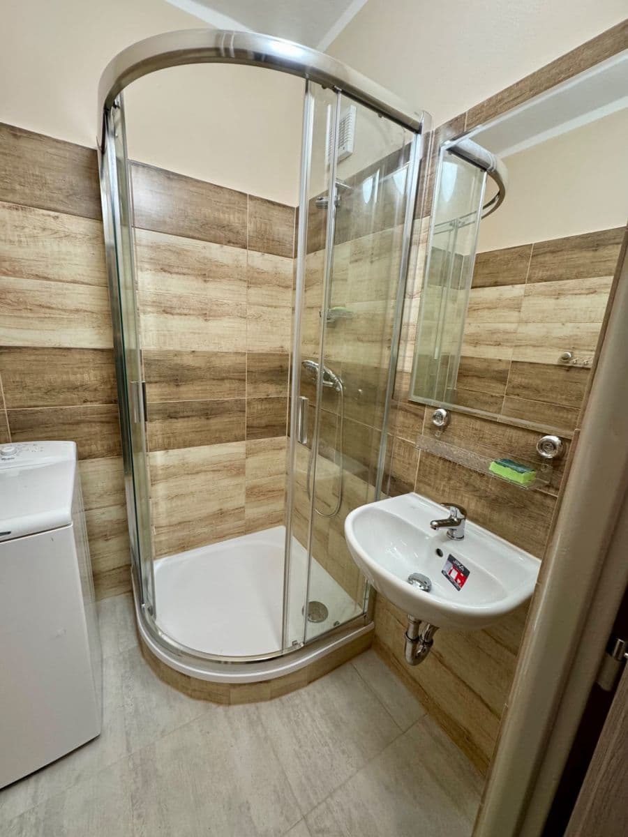 Prenájom bytu 2-izbový 56 m², Dukelská, Kopřivnice, Moravskoslezský kraj Prenájom bytu 2-izbový 56 m², Dukelská, Kopřivnice, Moravskoslezský kraj