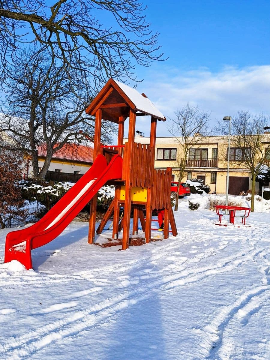 Predaj pozemku 928 m², Velká Jesenice, Královéhradecký kraj Predaj pozemku 928 m², Velká Jesenice, Královéhradecký kraj