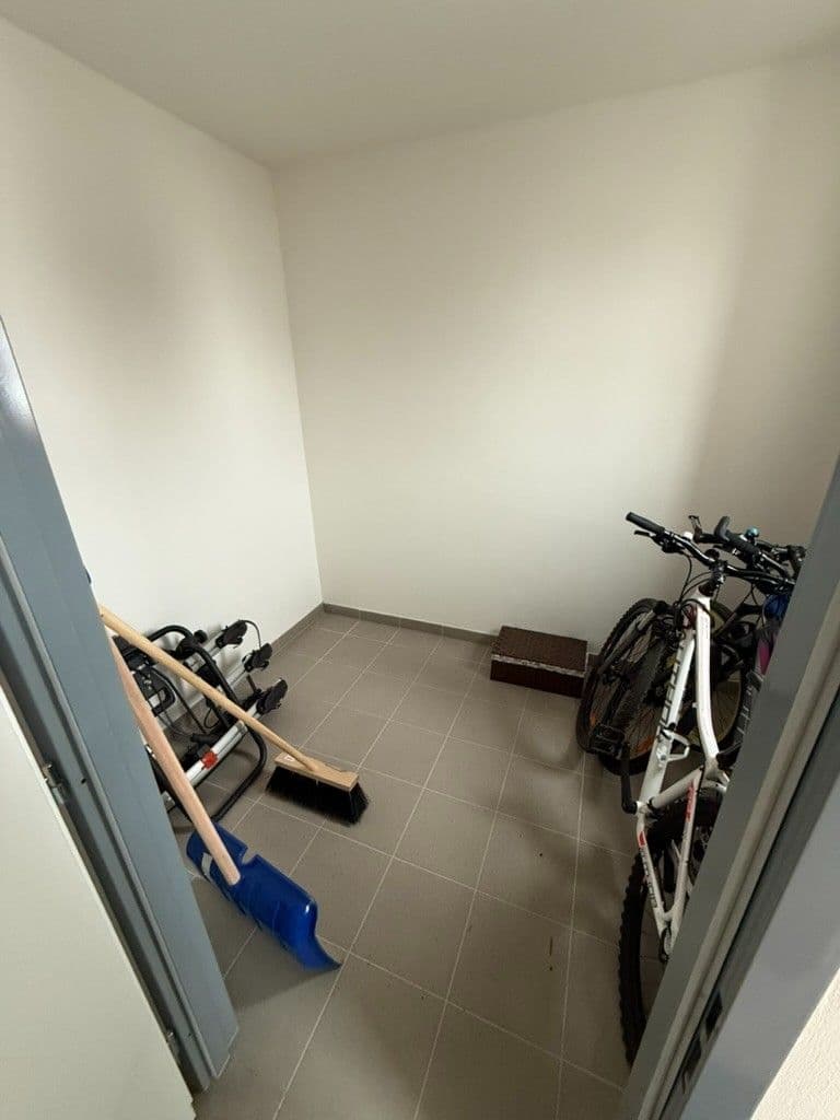 Prenájom bytu 1-izbový 37 m², Vestecká, Nehvizdy, Středočeský kraj Prenájom bytu 1-izbový 37 m², Vestecká, Nehvizdy, Středočeský kraj