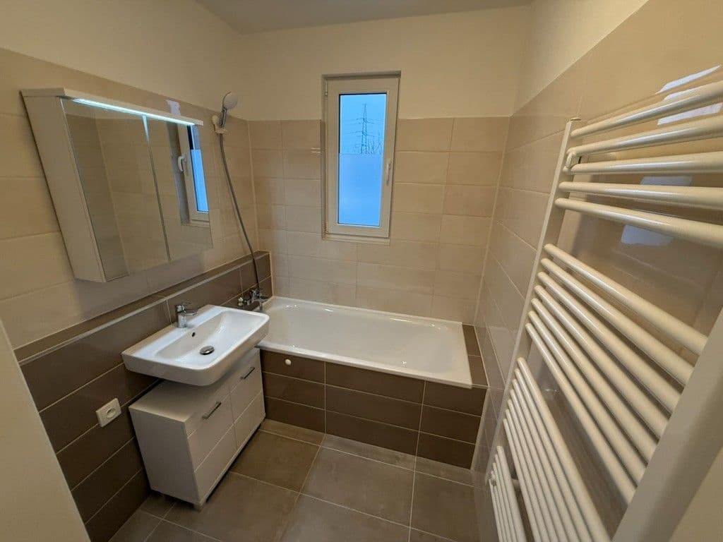 Prenájom bytu 1-izbový 37 m², Vestecká, Nehvizdy, Středočeský kraj Prenájom bytu 1-izbový 37 m², Vestecká, Nehvizdy, Středočeský kraj