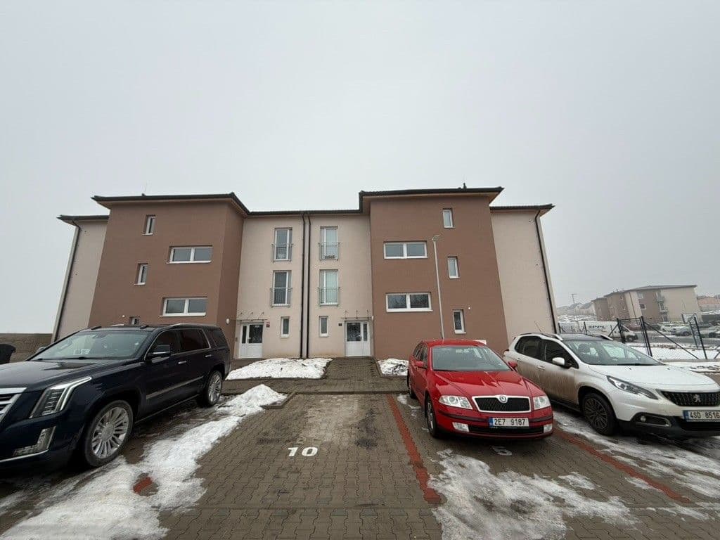 Prenájom bytu 1-izbový 37 m², Vestecká, Nehvizdy, Středočeský kraj Prenájom bytu 1-izbový 37 m², Vestecká, Nehvizdy, Středočeský kraj