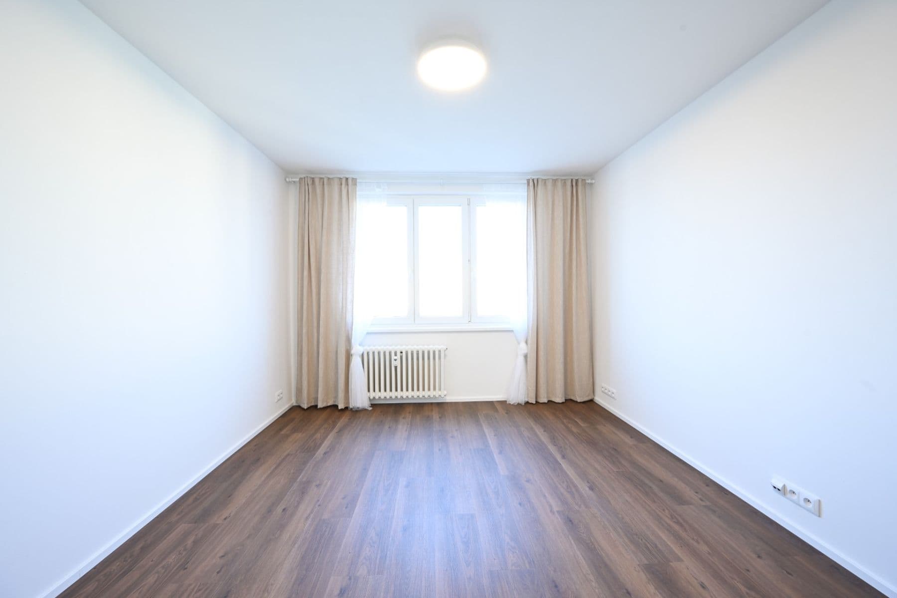 Predaj bytu 3-izbový 80 m², Nedašovská, Praha, Praha Predaj bytu 3-izbový 80 m², Nedašovská, Praha, Praha