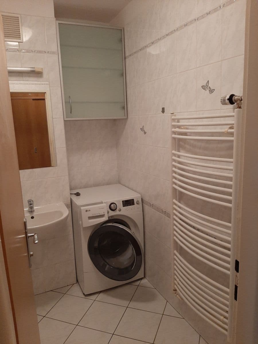 Predaj bytu 3-izbový 81 m², Okružní, Žďár nad Sázavou, Kraj Vysočina Predaj bytu 3-izbový 81 m², Okružní, Žďár nad Sázavou, Kraj Vysočina