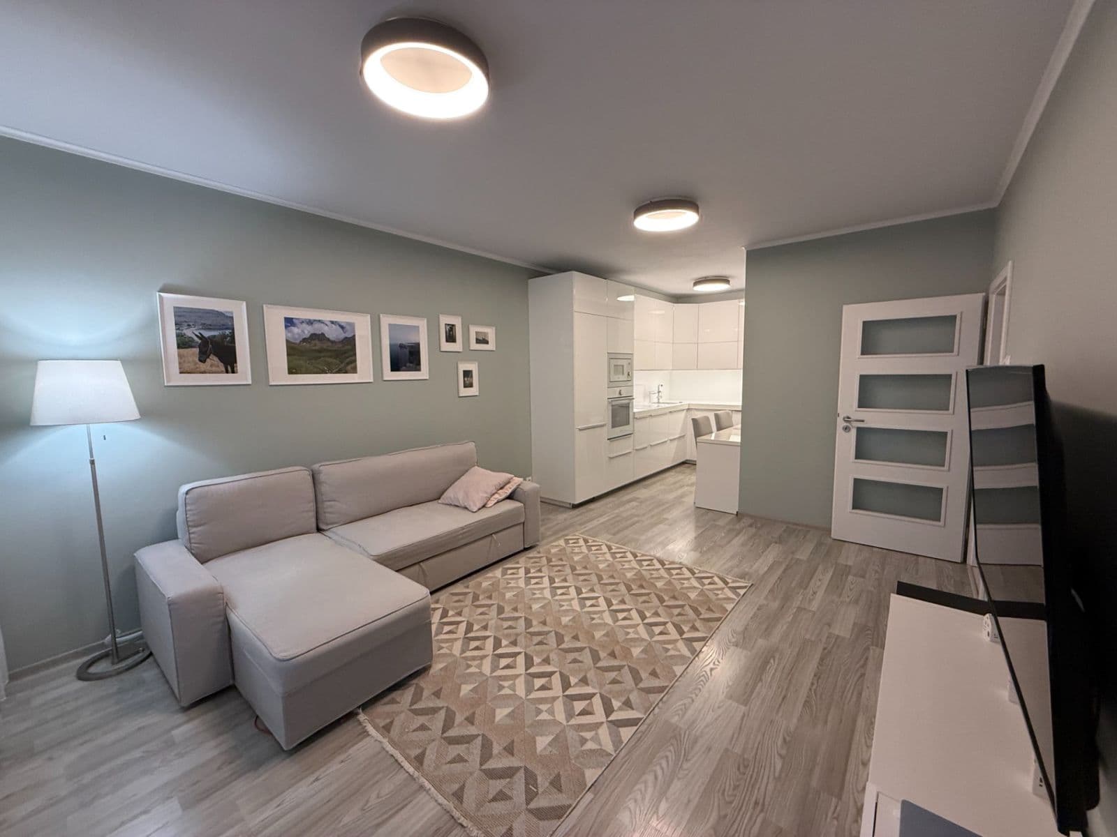 Prenájom bytu 2-izbový 52 m², Hlučkova, Praha, Praha Prenájom bytu 2-izbový 52 m², Hlučkova, Praha, Praha