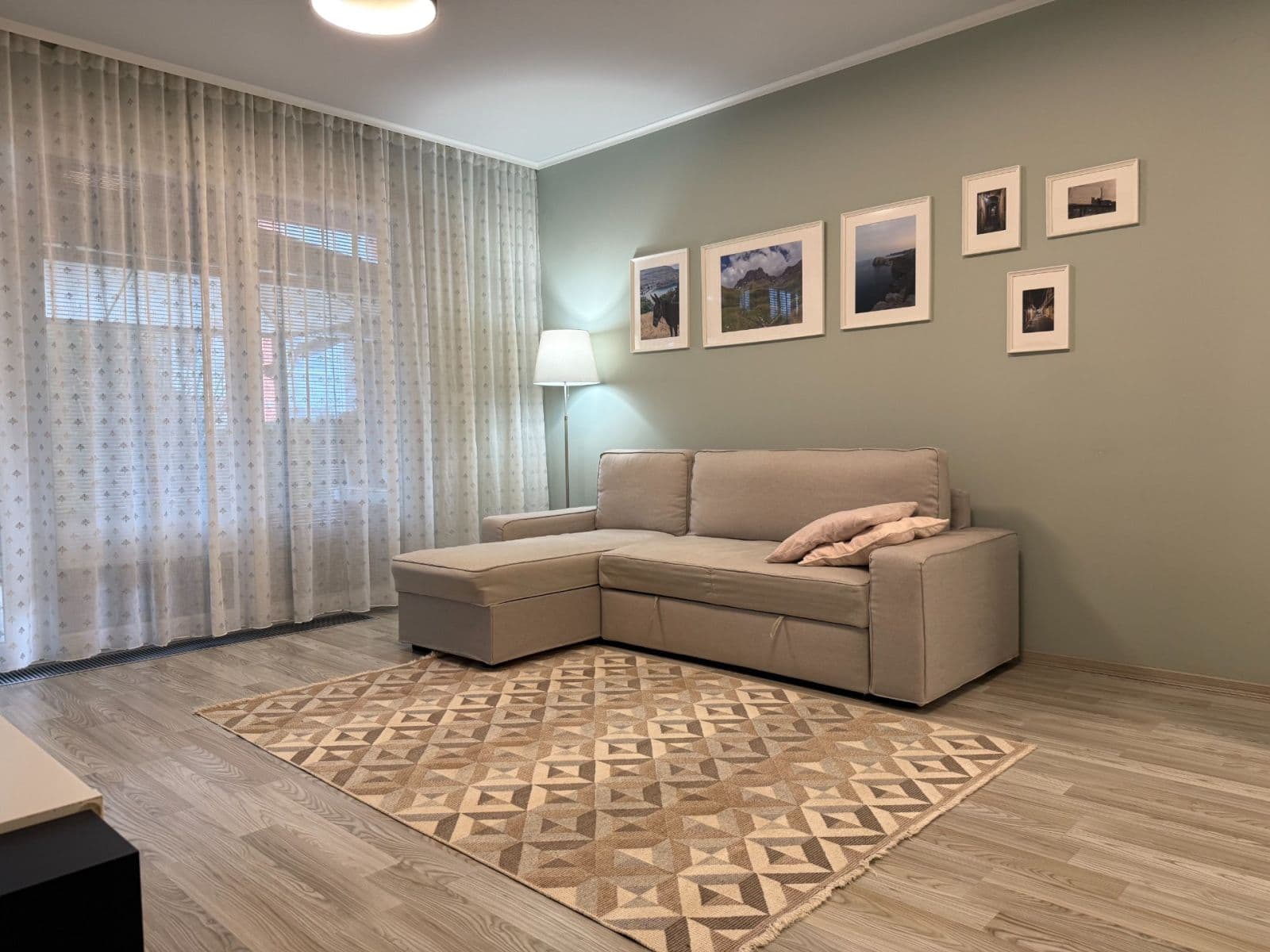 Prenájom bytu 2-izbový 52 m², Hlučkova, Praha, Praha Prenájom bytu 2-izbový 52 m², Hlučkova, Praha, Praha